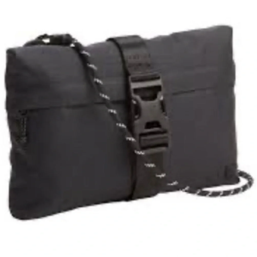 🍒Athleta Backpack “Oslo” Convertible Backpack 2020 - Black - Pristine